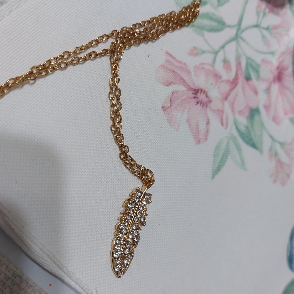 Slip On Gold Toned Leave Rhinestone Necklace One Size Fits All